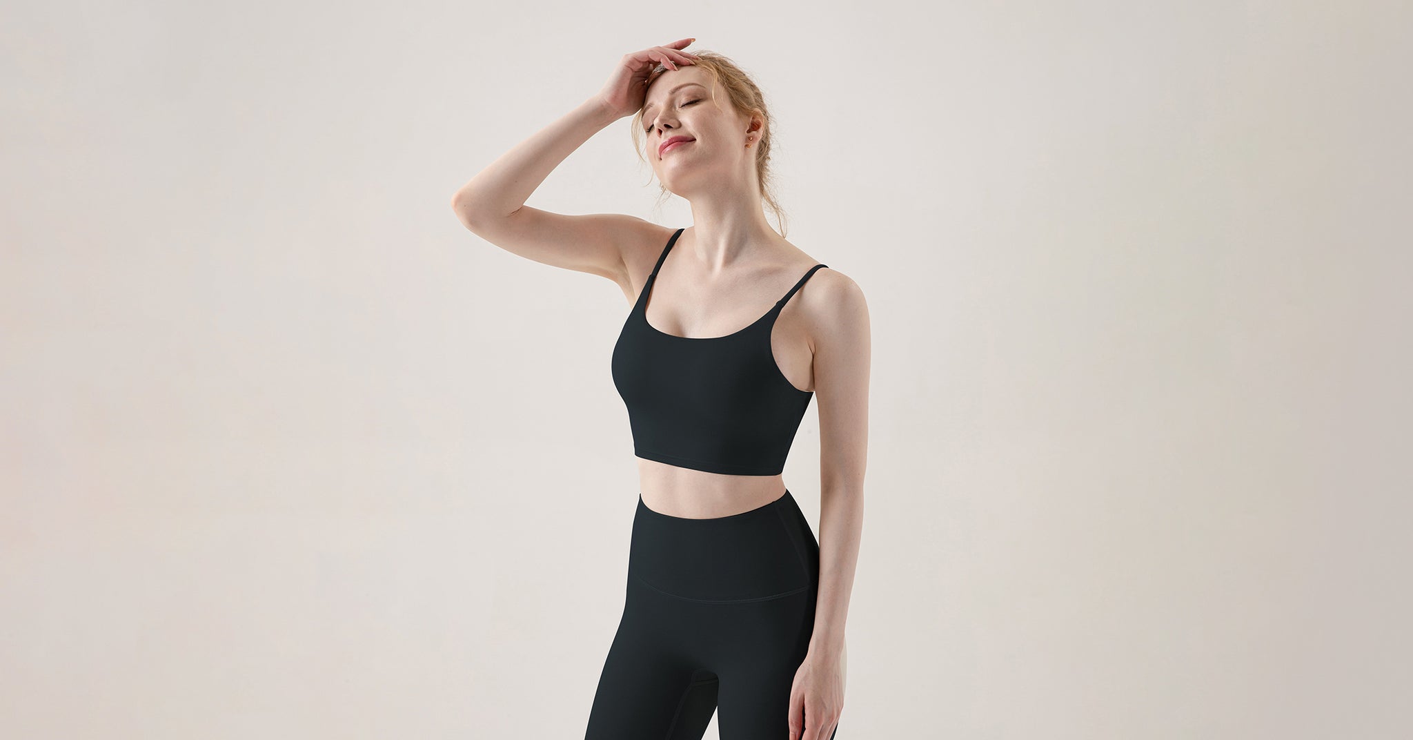Revolutionize your fitness journey with Click Holic Activewear's premium collection.